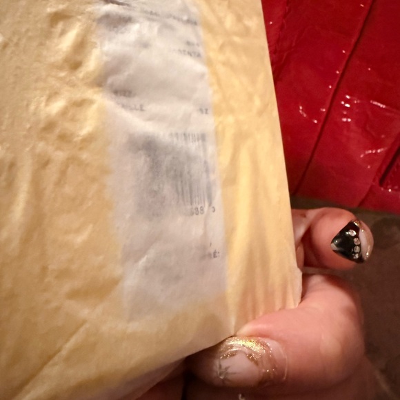 Marc Jacobs
The Shiny Crinkle Crossbody Tote bag - Picture 6 of 9